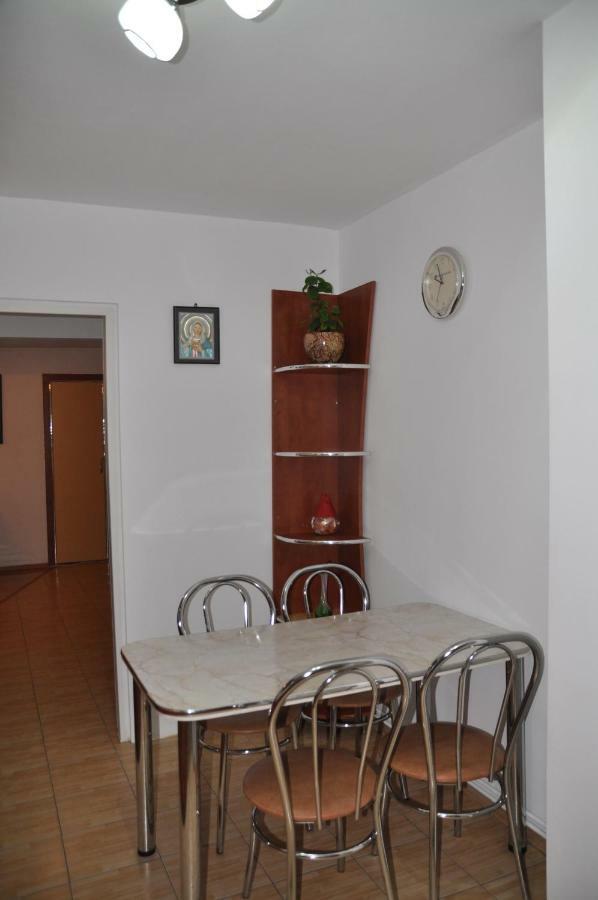 Mario Apartments Resita Exterior photo
